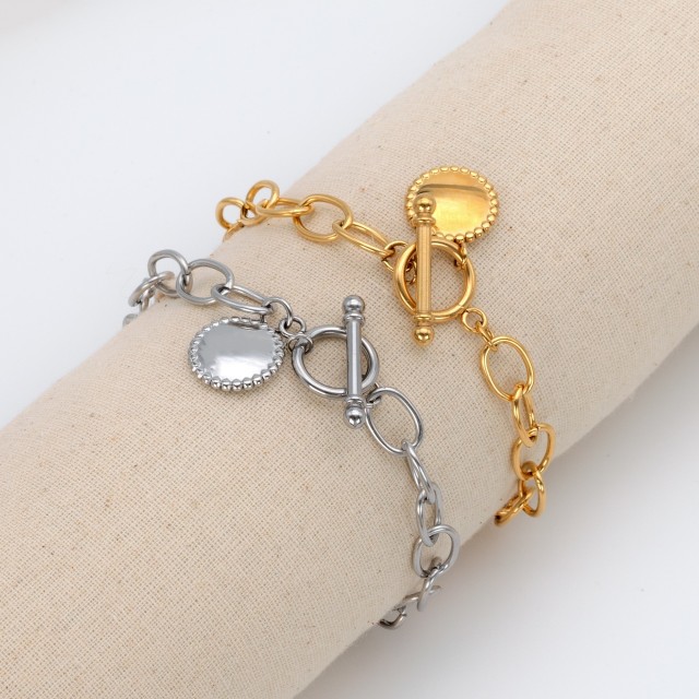 Chain Bracelet with Pendant 