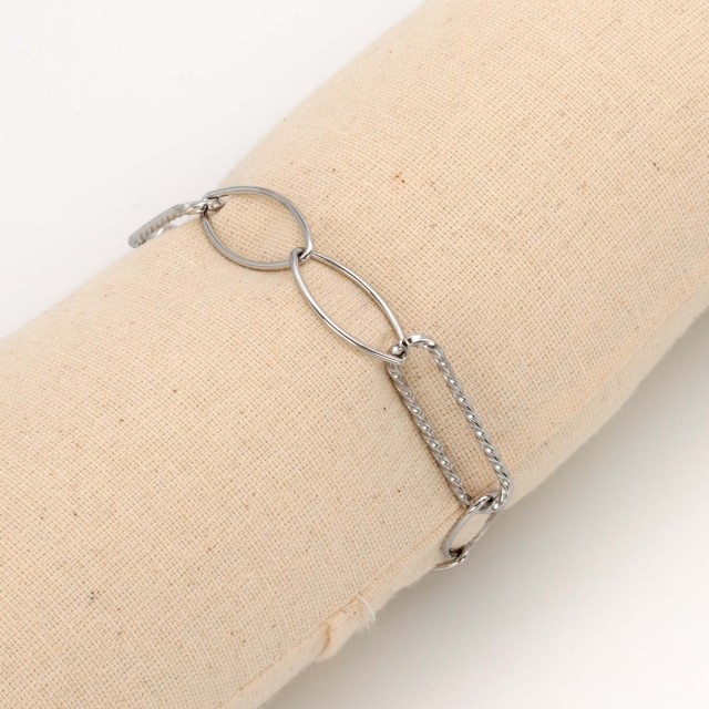 Thick Rectangle and Oval Chain Bracelet Color:Silver