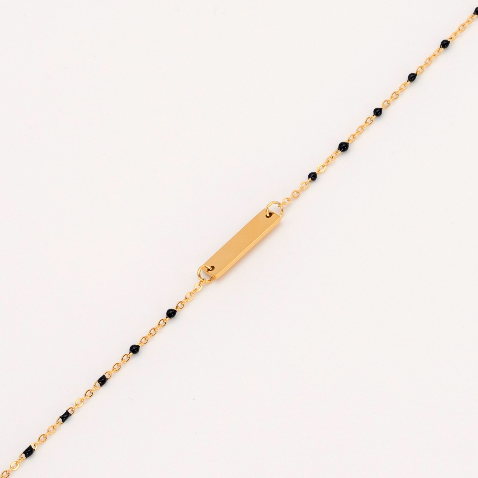 Rectangle Pearled Bracelet Color:Black