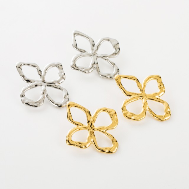 Irregular Hammered Clover Earrings Color:Gold